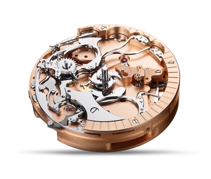 The Calibre 800 movement in the Hommage Minute Repeater is manufactured entirely by Tutima.