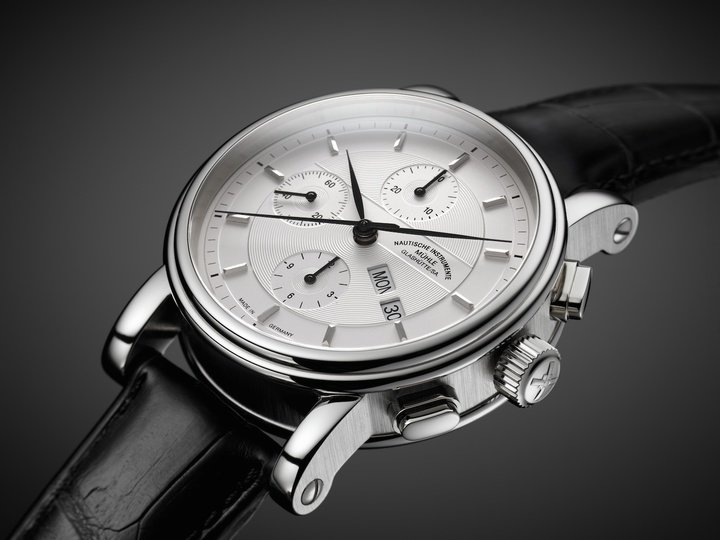 Teutonia II Chronograph with day and date at the 4 o'clock position