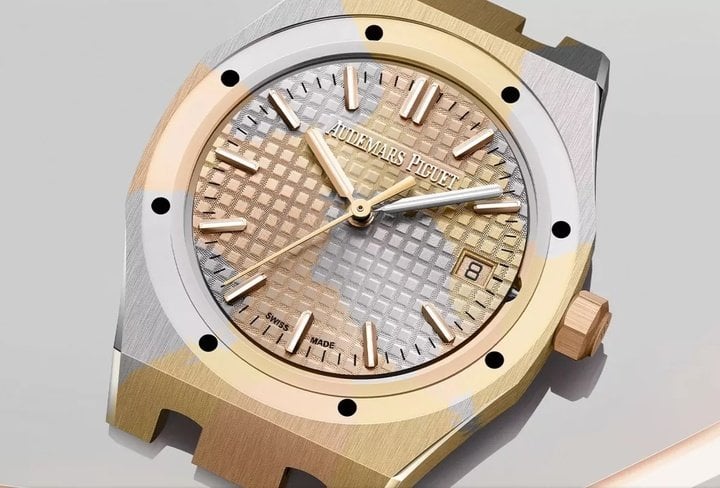 Audemars Piguet Royal Oak in Chroma Gold, combining three colours of gold