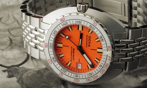 Doxa introduces the Sub 300T Aristera limited edition for left-handers