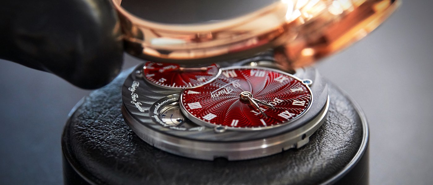 Bovet 19Thirty: Dazzling elegance in deep red