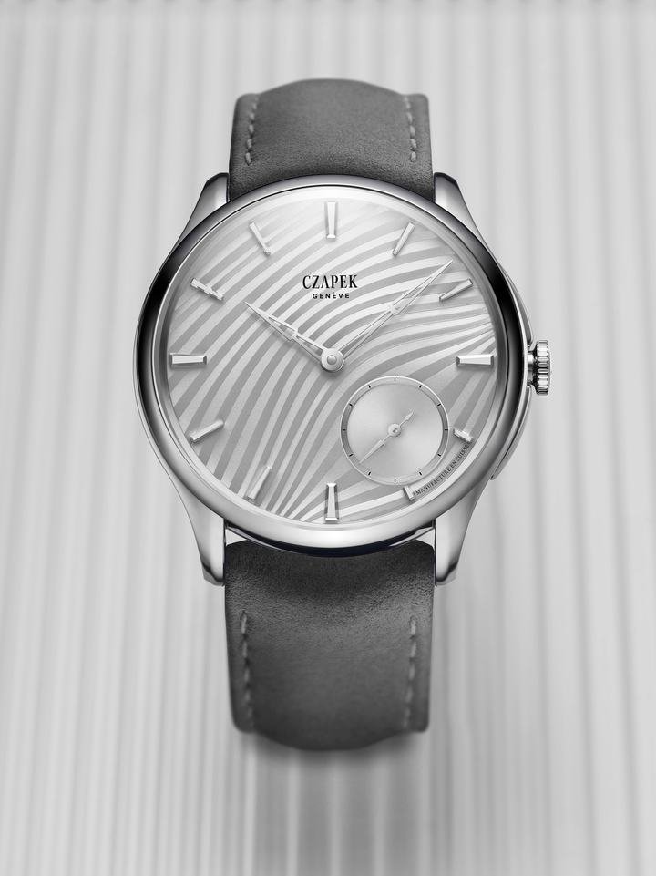 Czapek & Cie Promenade Plissé boasts a fashion-inspired dial