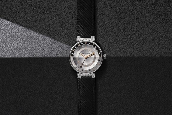 Watch Louis Vuitton Tambour World Time Runway  Tambour QBB136 Stainless  Steel - Strap Rubber