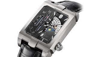 Harry Winston's add gravitas with the Avenue Dual Time Automatic