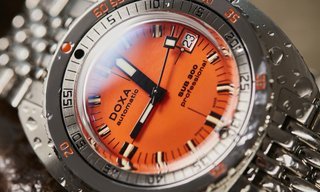 Doxa SUB 300 COSC's new colours