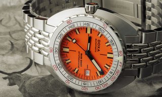 Doxa introduces the Sub 300T Aristera limited edition for left-handers