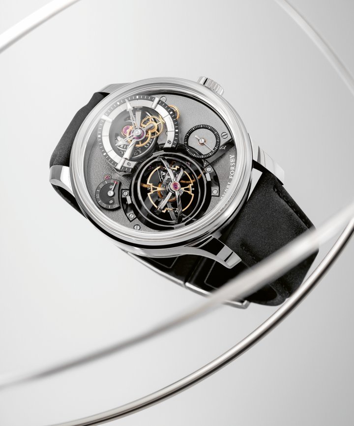 In its pursuit of chronometric precision, the Tourbillon Cardan combines the tourbillon's rapid, 16-second revolution and 30-degree incline with a system of gimbals, in addition to a very large (12.6mm) balance with high inertia. Four stacked barrels with a slipping mainspring deliver 80 hours of chronometric power reserve. In a totally unprecedented architecture, the tourbillon is held in place by the two arched rings.