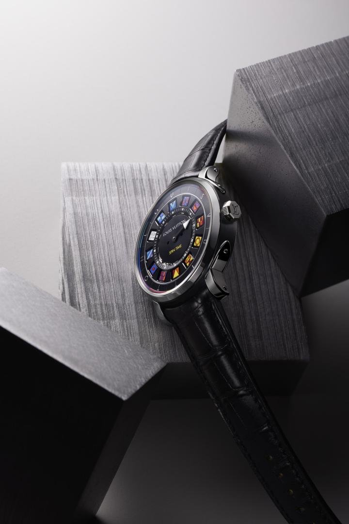 LOUIS VUITTON ESCALE SPIN TIME METEORITE 41 WATCH