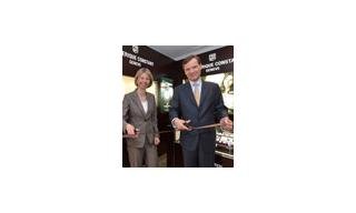  Frederique Constant opens its first shop-in-shop in Switzerland
