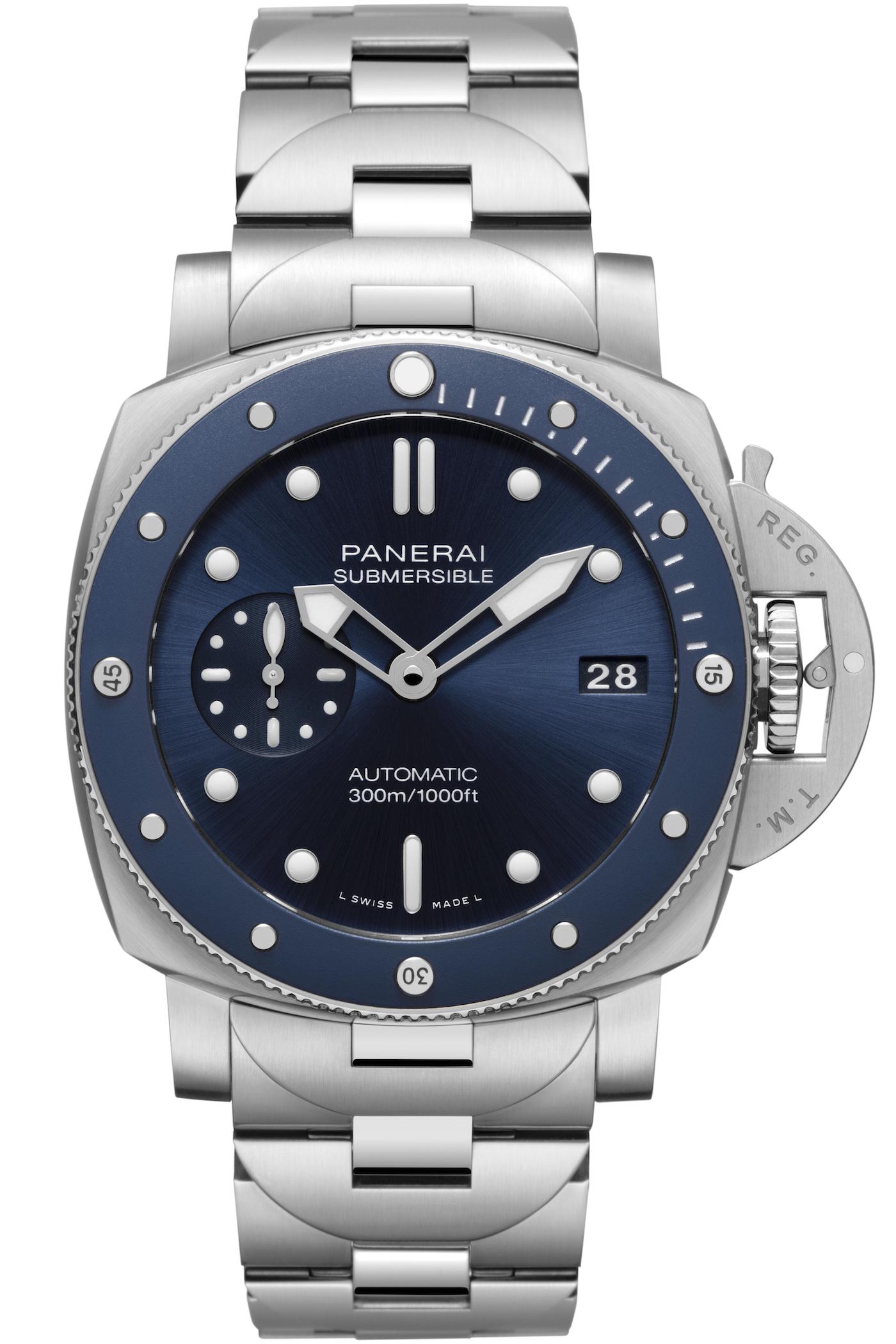 Panerai releases a new Submersible model with a metal (...)